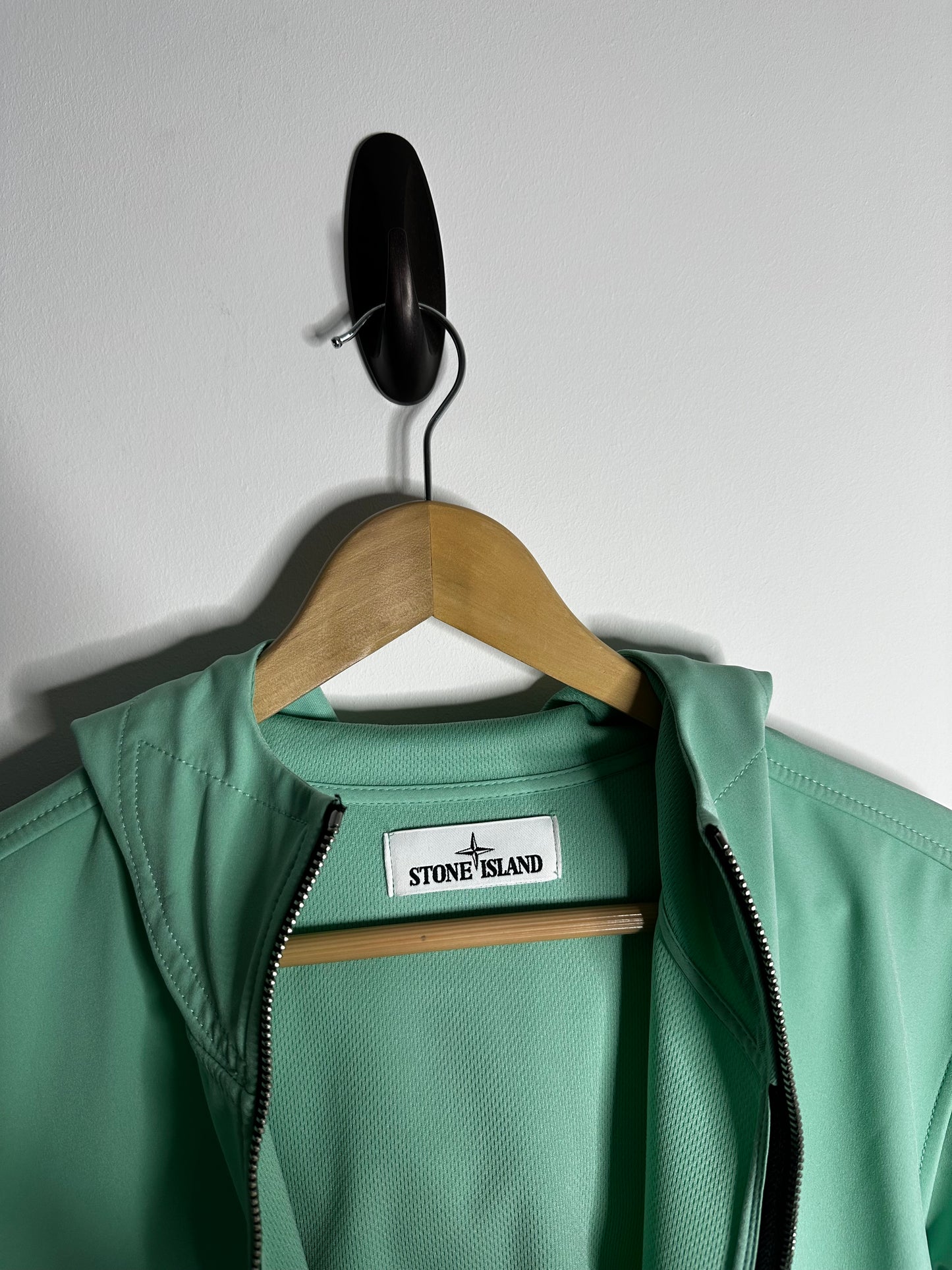 Stone Island Mint Green Light Soft Shell - R eDye Technloogy Hooded Jacket - Medium
