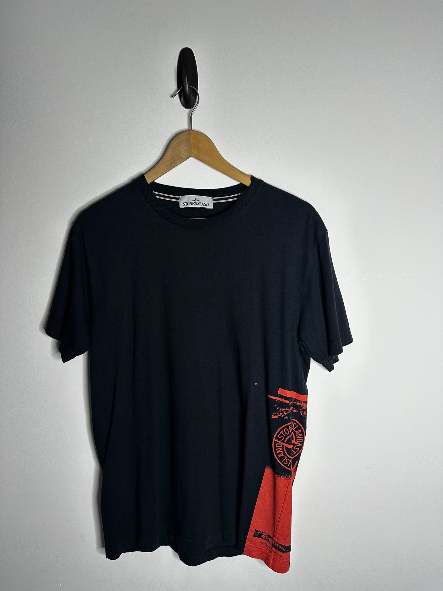 Stone Island Navy Graphic Print T - Shirt - Medium
