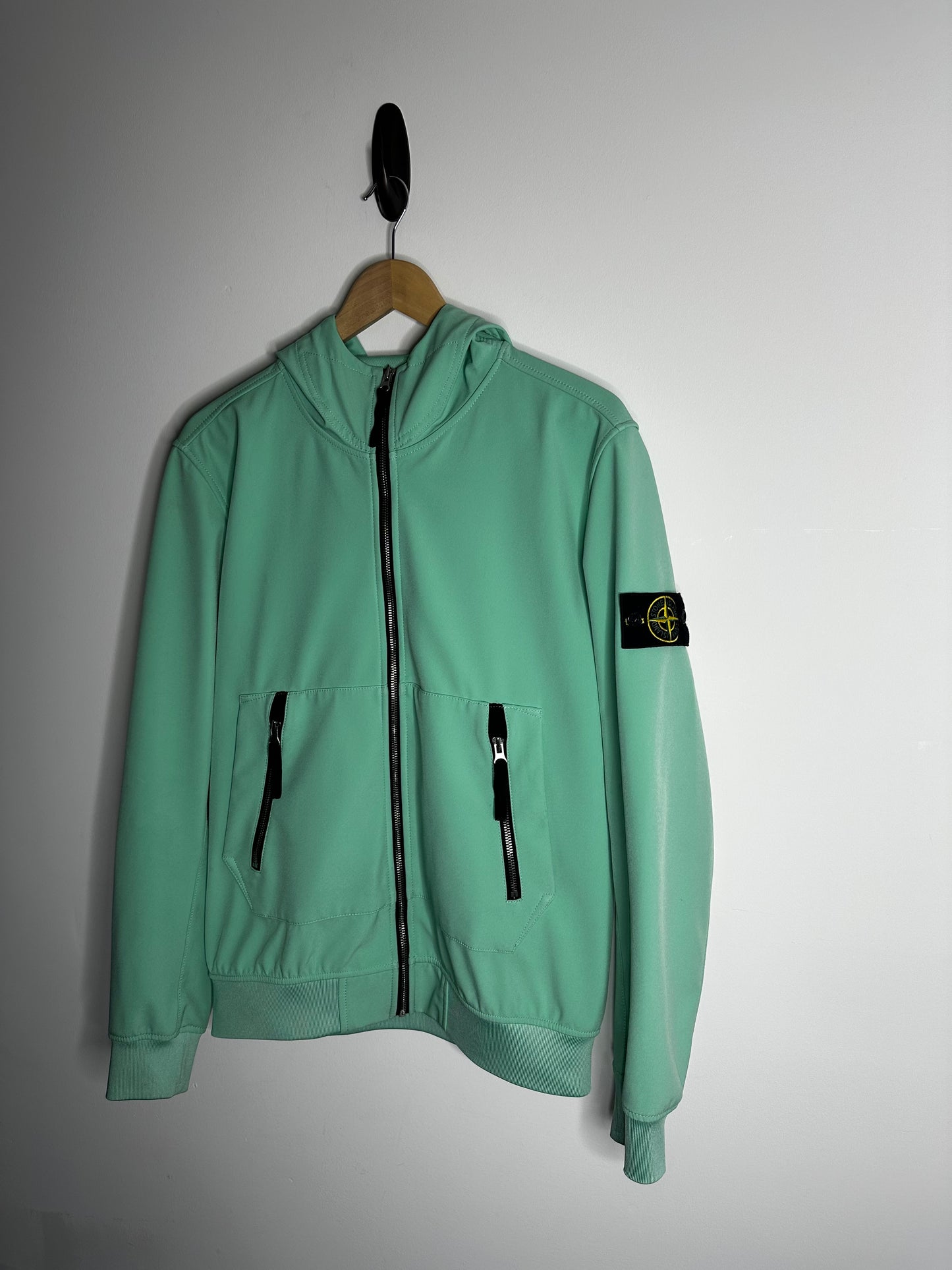 Stone Island Mint Green Light Soft Shell - R eDye Technloogy Hooded Jacket - Medium